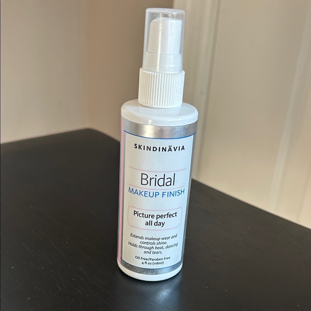 Bridal Makeup Finish Spray - White